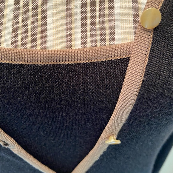 2 Piece Finity Studio s/m Black tank & sweater with Golden Tan trim - Picture 6 of 9